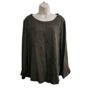 BANANA REPUBLIC Long Sleeve Blouse in Mistletoe Green Size LP NWT